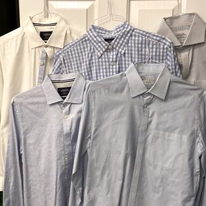 Bundle of 5 men’s dress shirts blue & white by Charles Tyrwhitt slim fit
